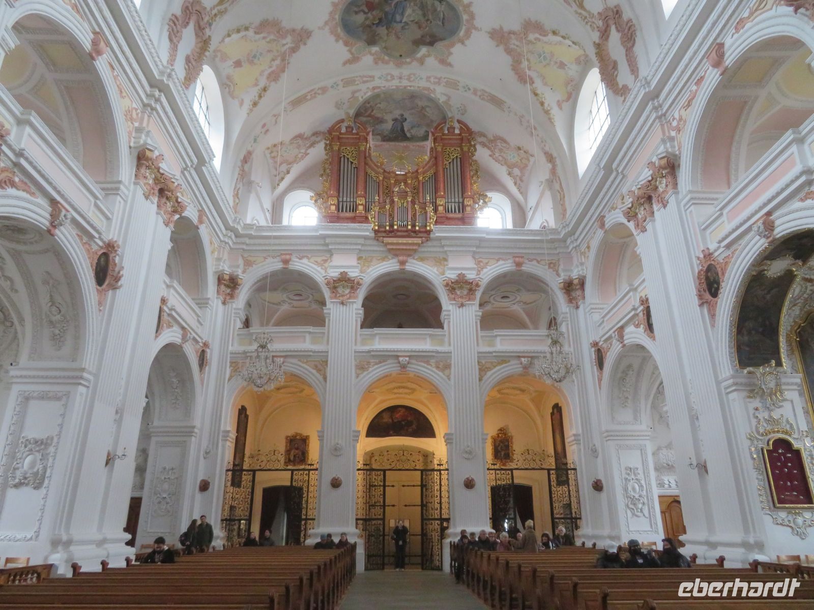 033 Luzern - Jesuitenkirche &ndash; &copy; Annette Weise (Eberhardt TRAVEL)