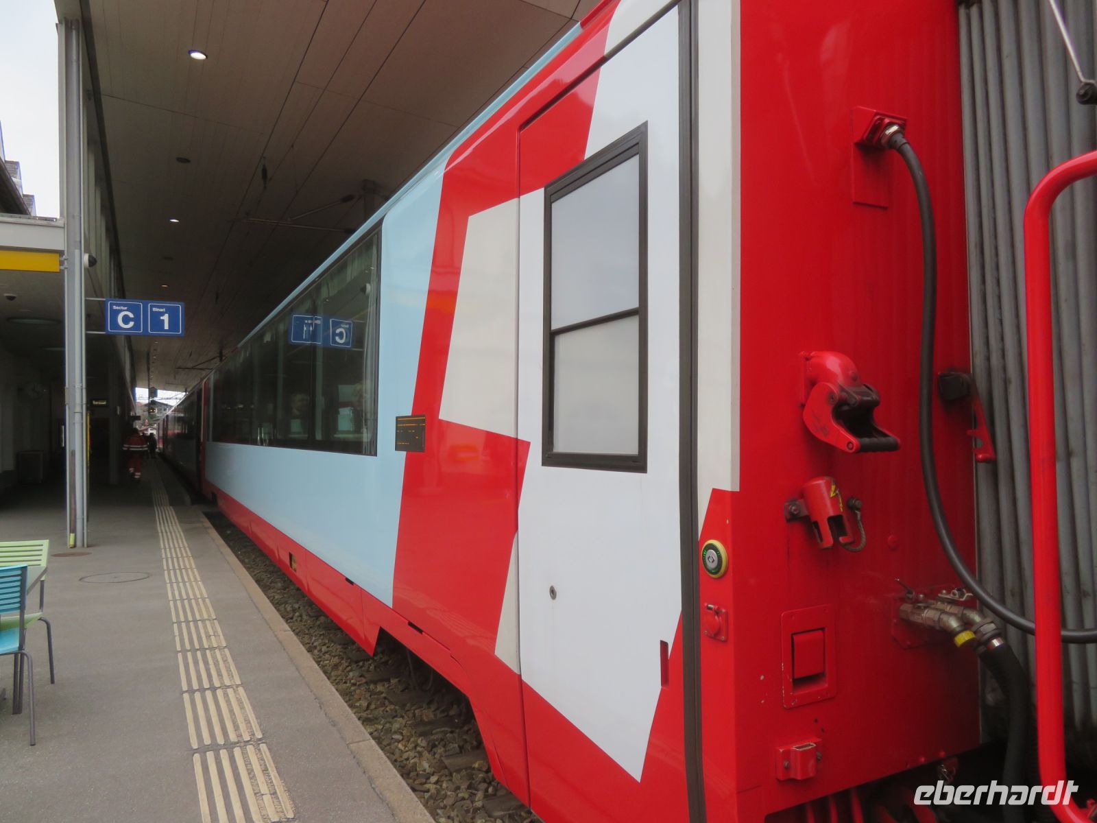 205 Fahrt mit dem Glacier-Express &ndash; &copy; Annette Weise (Eberhardt TRAVEL)