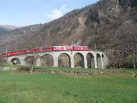 059 Rückfahrt von Tirano - Kreisviadukt Brusio &ndash; &copy; Annette Weise (Eberhardt TRAVEL)