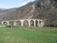 061 Rückfahrt von Tirano - Kreisviadukt Brusio &ndash; &copy; Annette Weise (Eberhardt TRAVEL)
