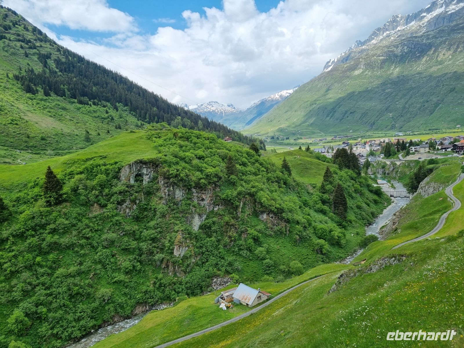 Fahrt mit dem Glacier-Express - Andermatt  &ndash; &copy; Katrin Deutschbein (Eberhardt TRAVEL)