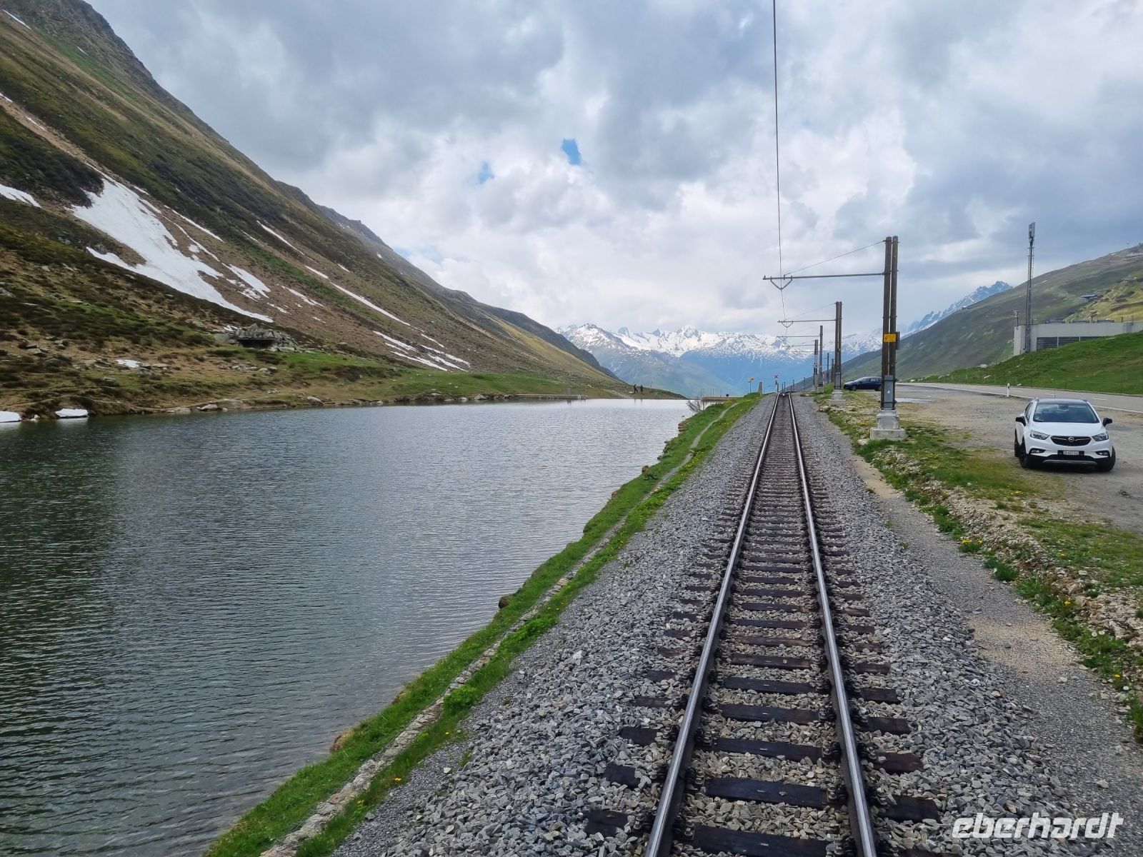 Fahrt mit dem Glacier-Express - Oberalppass  &ndash; &copy; Katrin Deutschbein (Eberhardt TRAVEL)