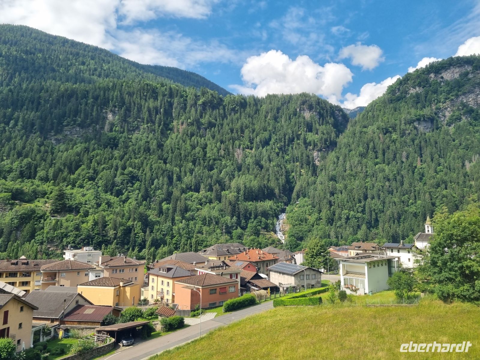 Fahrt mit dem Gotthard Panorama Express - Faido &ndash; &copy; Katrin Deutschbein (Eberhardt TRAVEL)