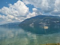 Zugfahrt von Interlaken nach Spiez - Thuner See &ndash; &copy; Katrin Deutschbein (Eberhardt TRAVEL)
