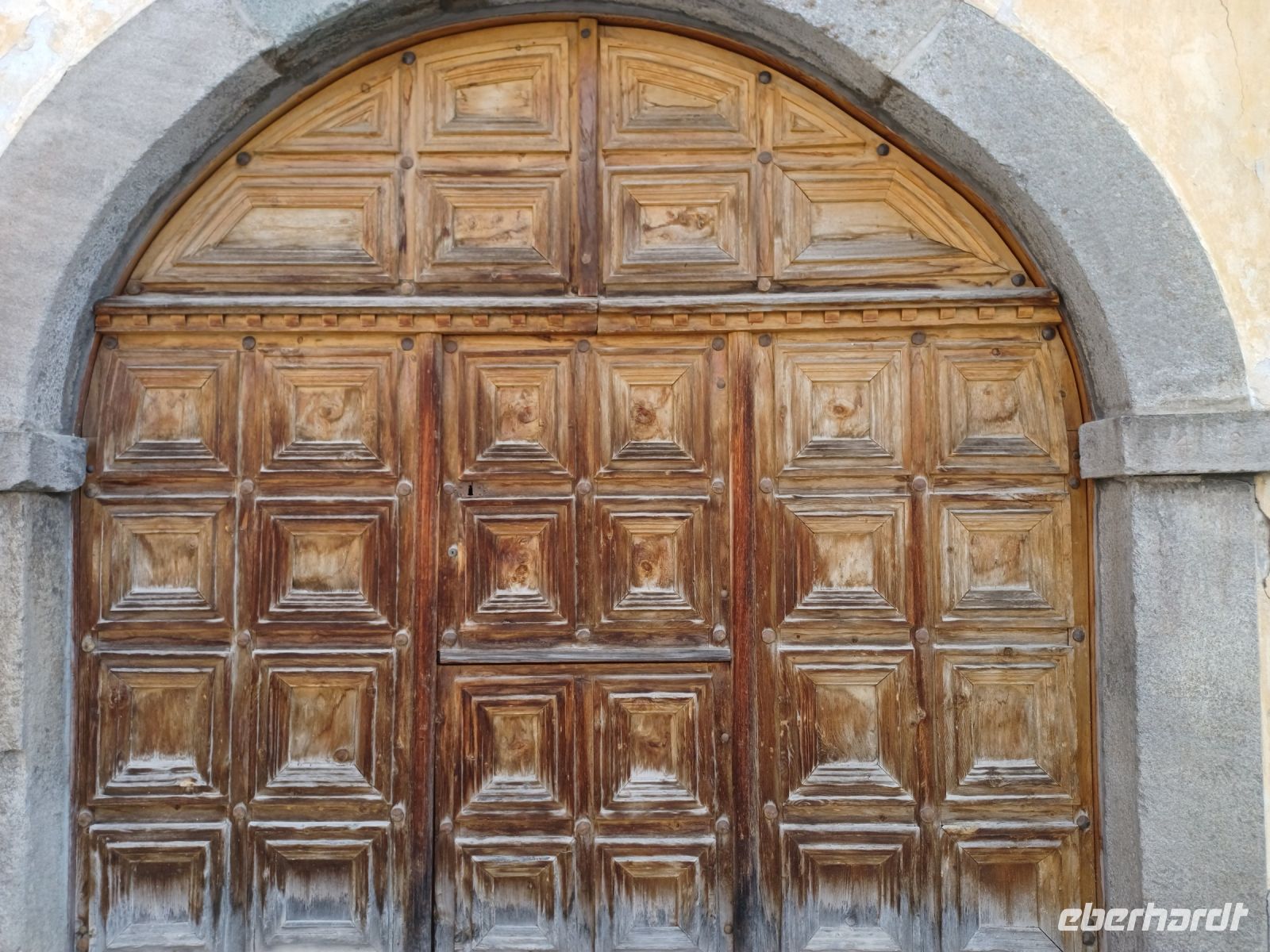 Engadiner Haus, Holzportal &ndash; &copy; Ute Solf (Eberhardt TRAVEL)