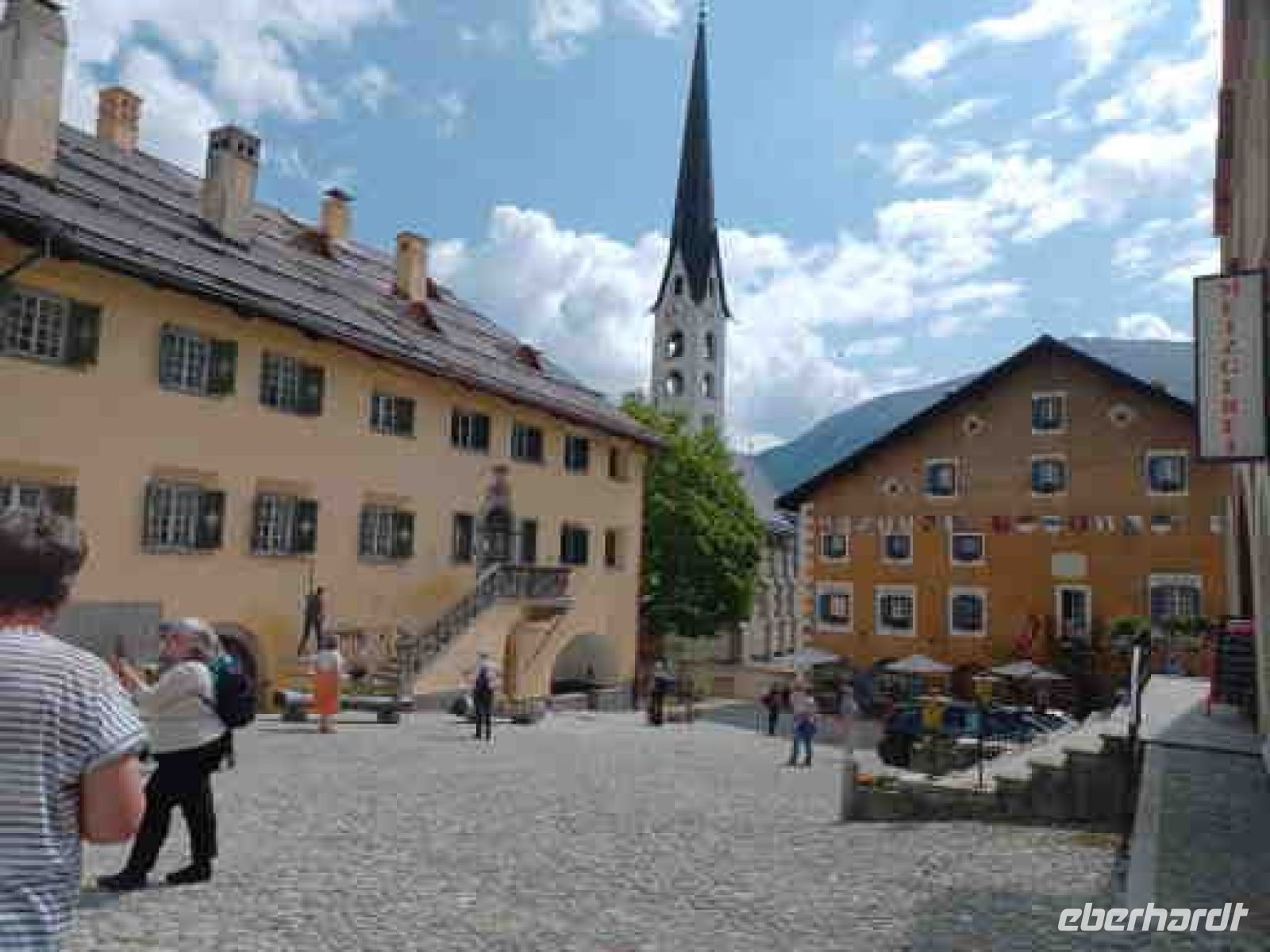 Zuoz Marktplatz &ndash; &copy; Ute Solf (Eberhardt TRAVEL)