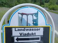 Wegweiser zum Viadukt &ndash; &copy; Ute Solf (Eberhardt TRAVEL)