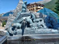 Der Murmeltierbrunnen in Zermatt &ndash; &copy; Steffen Mucke (Eberhardt TRAVEL)