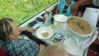 Essen im 1.Klasse Panoramawagen Glacier Express  &ndash; &copy; Sandra Rößle (Eberhardt TRAVEL)