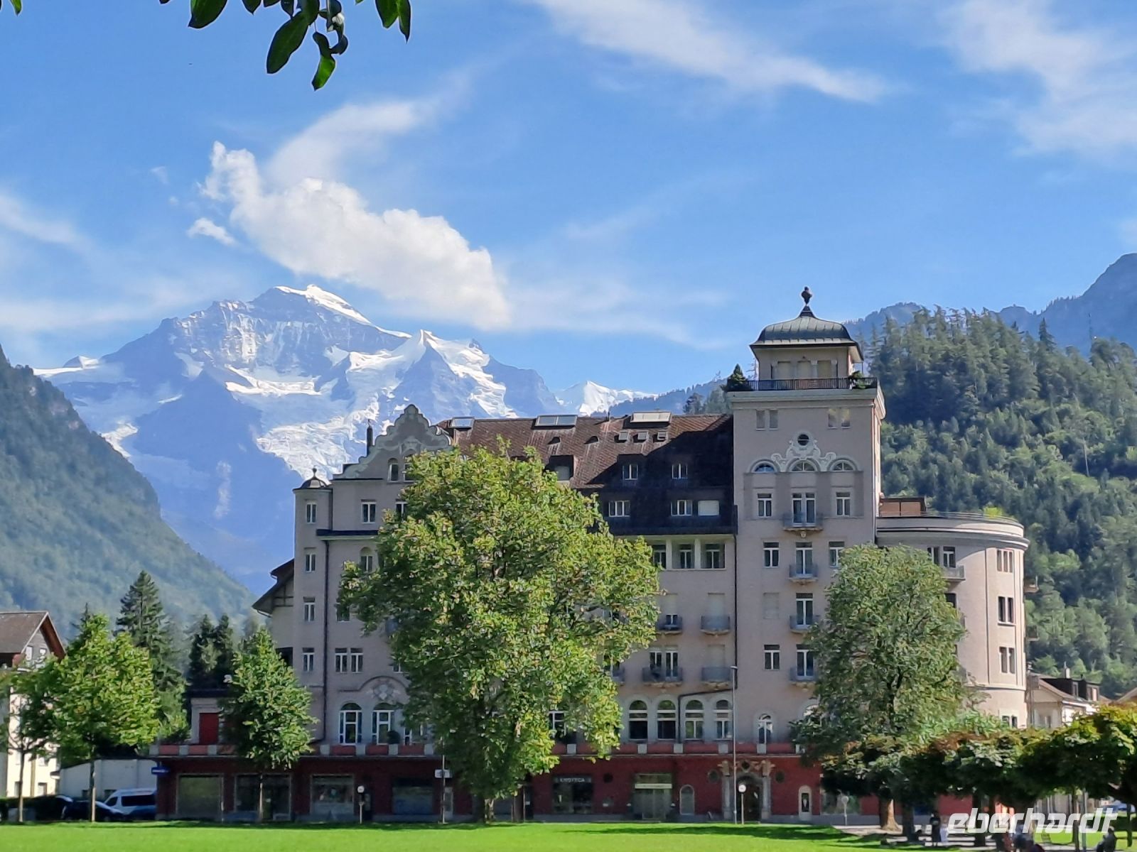 Interlaken Jungfrau Blick.jpg &ndash; &copy; Gisela Hohlfeld (Eberhardt TRAVEL)