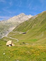 Blick Furka Pass-Straße.jpg &ndash; &copy; Gisela Hohlfeld (Eberhardt TRAVEL)