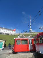 273 Auf der Rigi - Triebwagen verschiedener Generationen treffen sich &ndash; &copy; Annette Probst-Weise (Eberhardt TRAVEL)