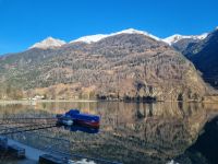 Fahrt mit dem Bernina-Express - Lago di Poschiavo &ndash; &copy; Katrin Deutschbein (Eberhardt TRAVEL)