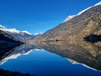 Fahrt mit dem Bernina-Express - Lago di Poschiavo  &ndash; &copy; Katrin Deutschbein (Eberhardt TRAVEL)