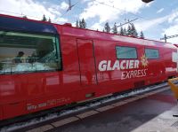 Der Glacier-Express fährt weiter, wir steige aus &ndash; &copy; Gisela Gerlach (Eberhardt TRAVEL)