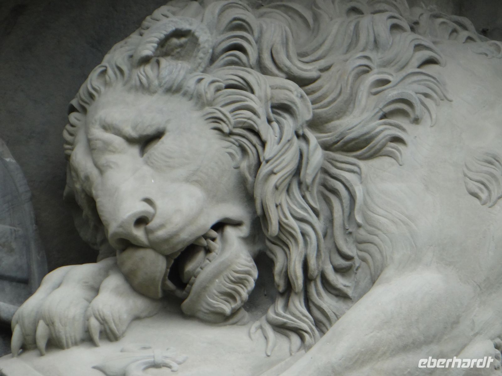 Luzern, der dänische Bildhauer Bertel Thorvaldsen entwarf das Löwendenkmal. &ndash; &copy; Vivian Kreft (Eberhardt TRAVEL)