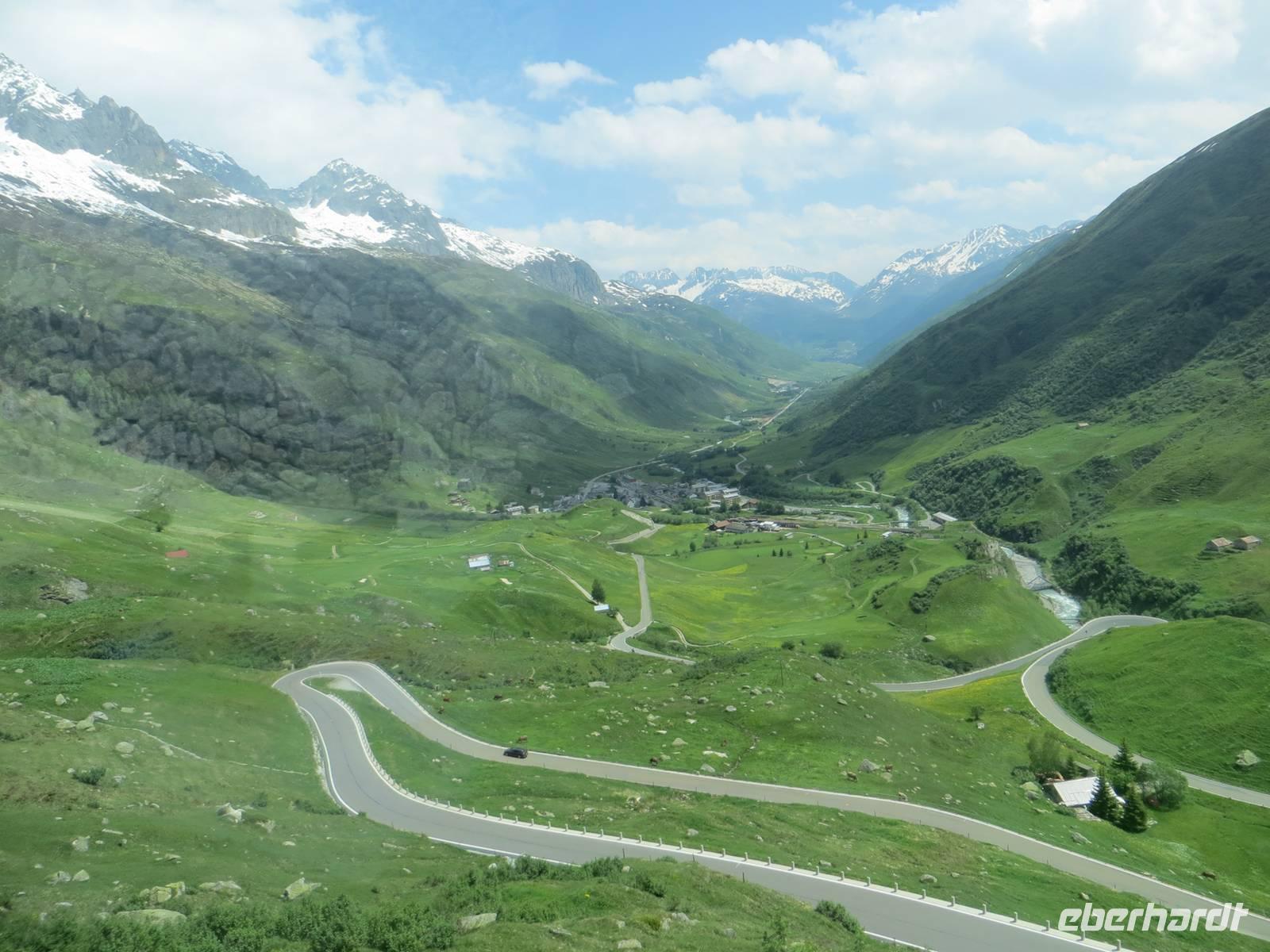 026 Fahrt über den Furkapass &ndash; &copy; Annette Weise (Eberhardt TRAVEL)