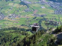 081 Fahrt mit der Cabriobahn auf das Stanserhorn &ndash; &copy; Annette Probst-Weise (Eberhardt TRAVEL)