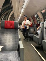 René unser Postmann &ndash; &copy; G. Adamietz (Eberhardt TRAVEL)