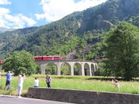 028 Fahrt über nach Tirano - Kreisviadukt in Brusio &ndash; &copy; Annette Probst-Weise (Eberhardt TRAVEL)