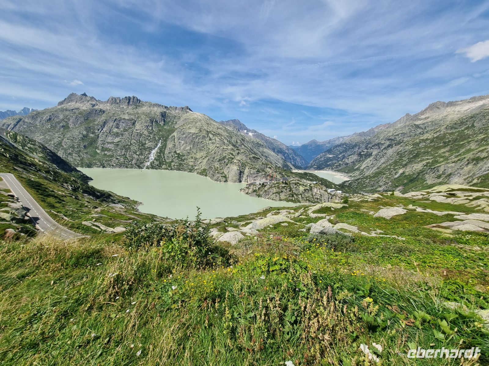 Grimselpass - Blick auf Grimsel- und Räterichsbodensee &ndash; &copy; Katrin Deutschbein (Eberhardt TRAVEL)