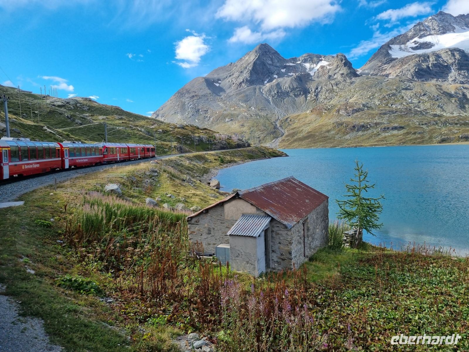 Fahrt mit dem Bernina-Express... - Lago Bianco &ndash; &copy; Katrin Deutschbein (Eberhardt TRAVEL)