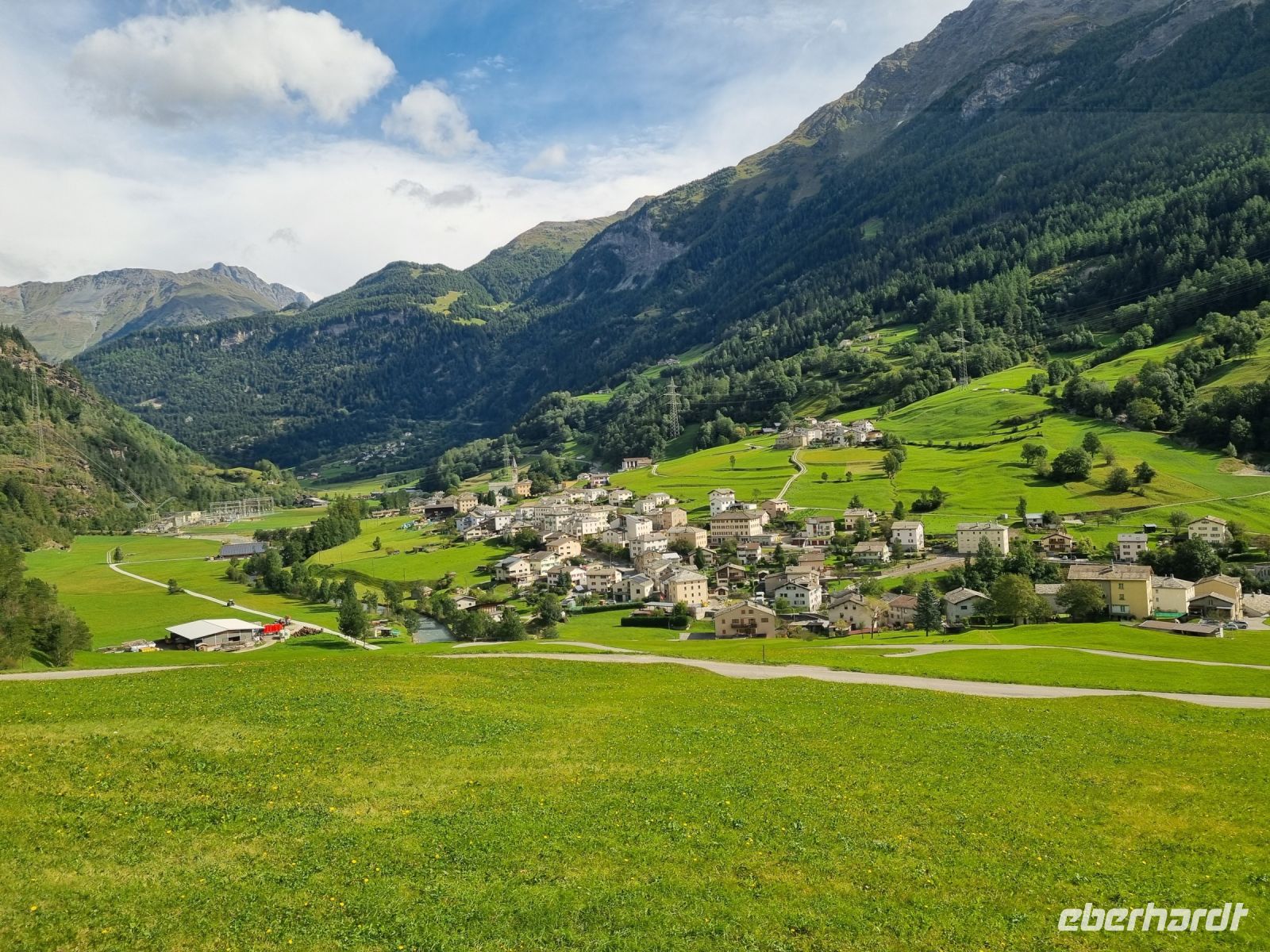 Fahrt mit dem Bernina-Express... - Val di Poschiavo  &ndash; &copy; Katrin Deutschbein (Eberhardt TRAVEL)