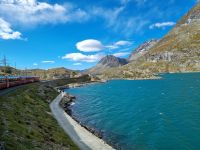 Fahrt mit dem Bernina-Express... - Lago Bianco &ndash; &copy; Katrin Deutschbein (Eberhardt TRAVEL)