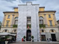 Lugano - Piazza Riforma (Rathaus) &ndash; &copy; Katrin Deutschbein (Eberhardt TRAVEL)