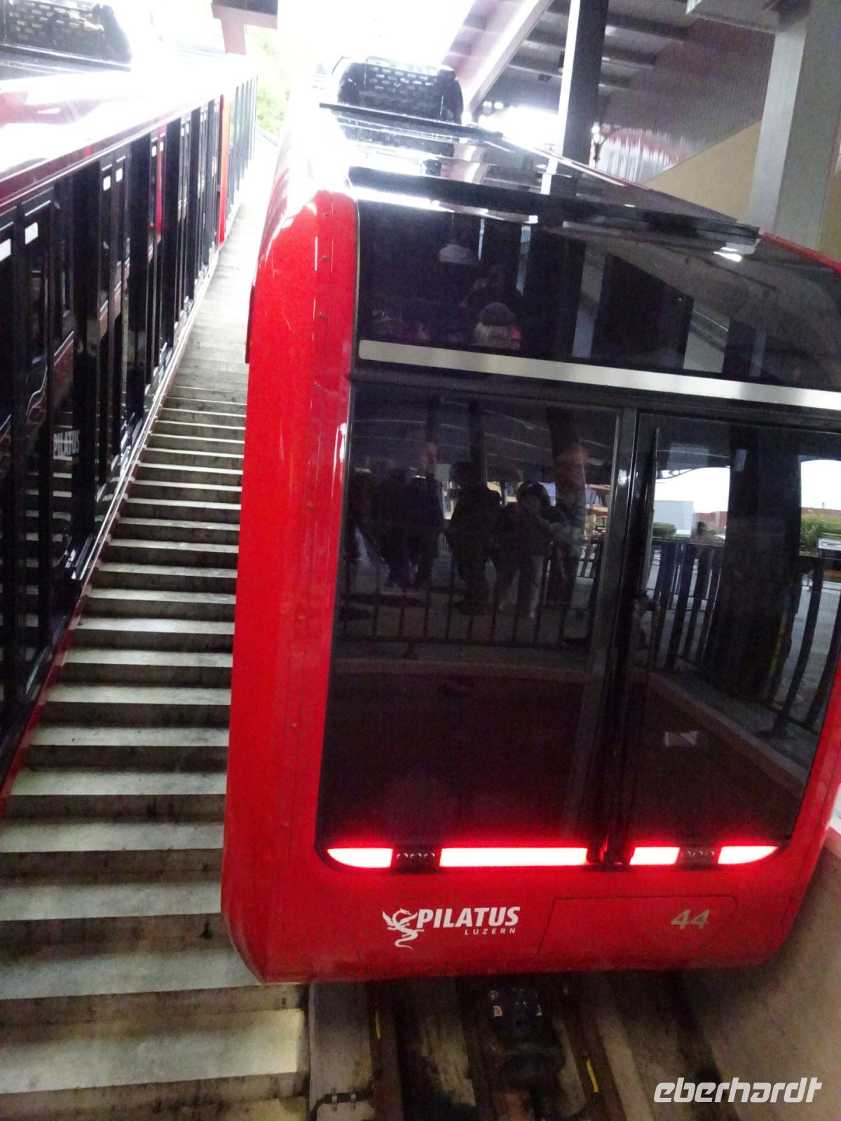 Pilatusbahn, neue Wagengarnitur &ndash; &copy; Hartwig Köllner (Eberhardt TRAVEL)