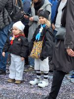 257 Basler Fasnacht - Cortège - die Kleinsten sind auch schon dabei &ndash; &copy; Annette Probst-Weise (Eberhardt TRAVEL)