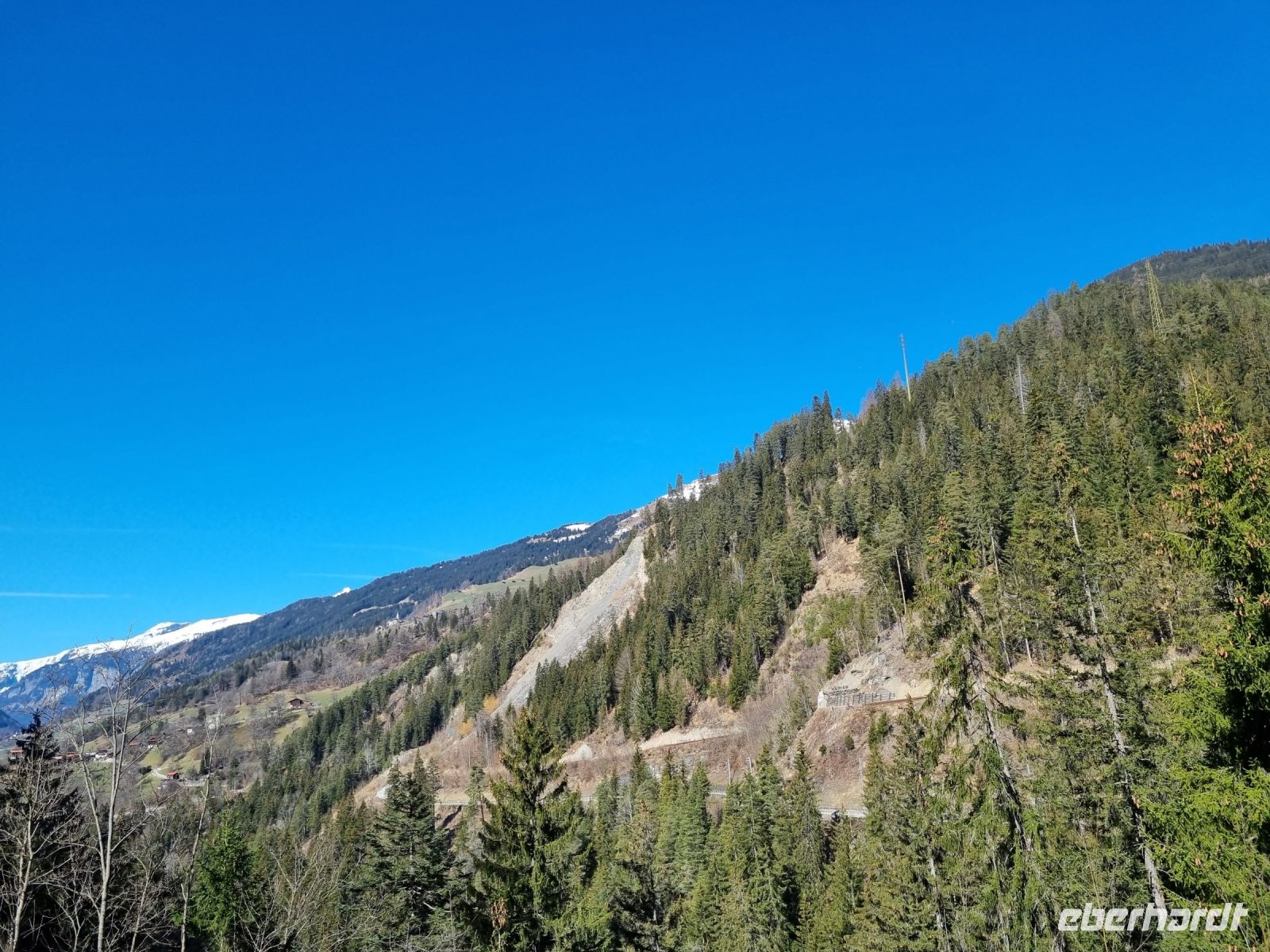Fahrt mit der Arosa-Bahn durch das Schanfigg... &ndash; &copy; Katrin Deutschbein (Eberhardt TRAVEL)