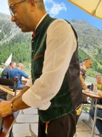 Engadiner Servicekleidung &ndash; &copy; Ute Solf (Eberhardt TRAVEL)