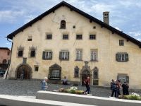 Dorfplatz Zuoz &ndash; &copy; Ina Lakermann (Eberhardt TRAVEL)