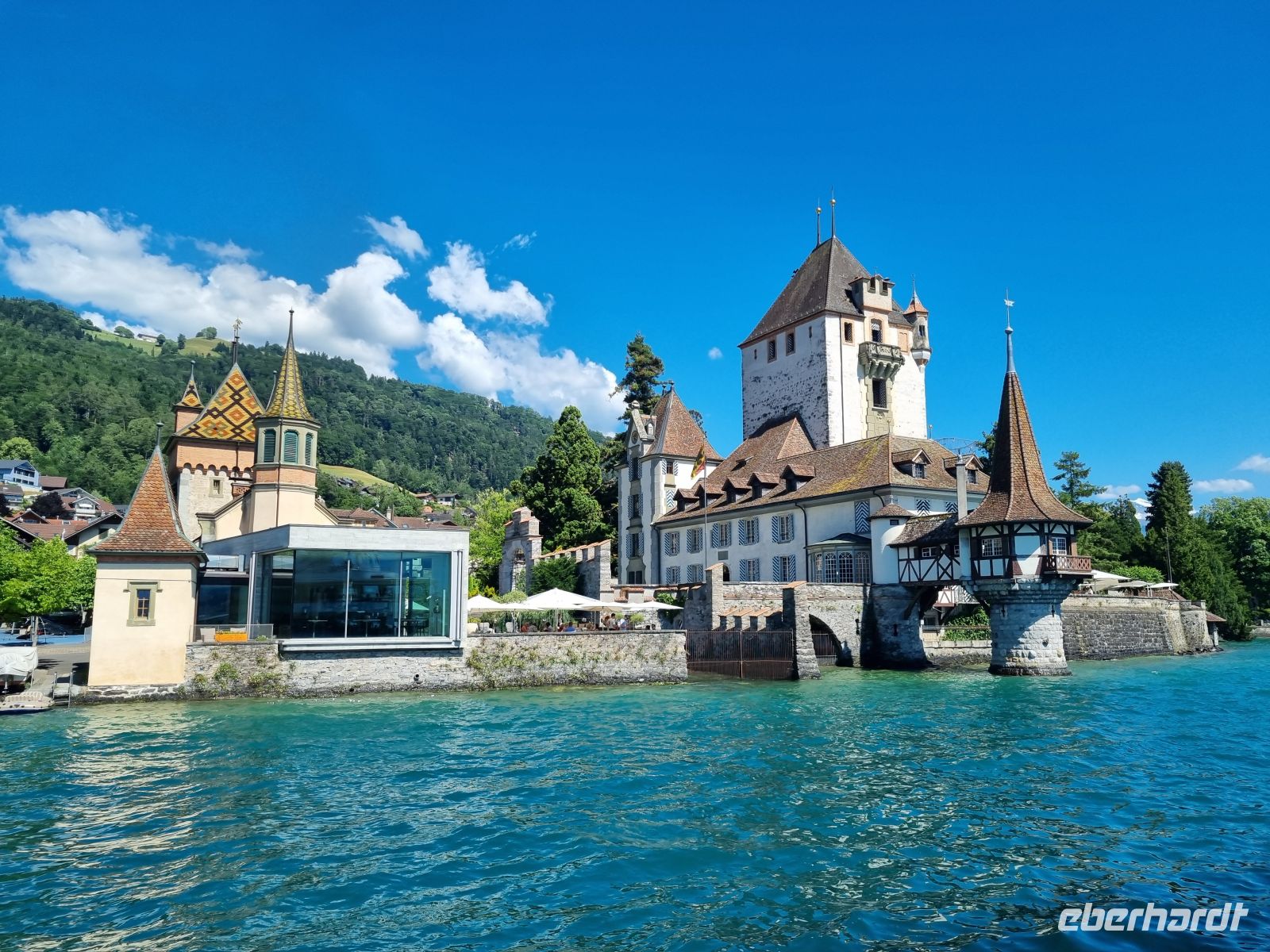 Schifffahrt auf dem Thunersee - Schloss Oberhofen &ndash; &copy; Katrin Deutschbein (Eberhardt TRAVEL)