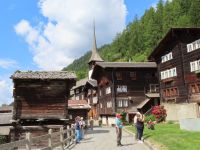 351 Fahrt durch das Goms - Niederwald &ndash; &copy; Annette Probst-Weise (Eberhardt TRAVEL)