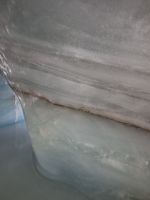 418 Ausflug zum Jungfraujoch Eispalast - eine Schicht Sägespäne aus dem Jahr 1947 im Eis zu sehen &ndash; &copy; Annette Probst-Weise (Eberhardt TRAVEL)