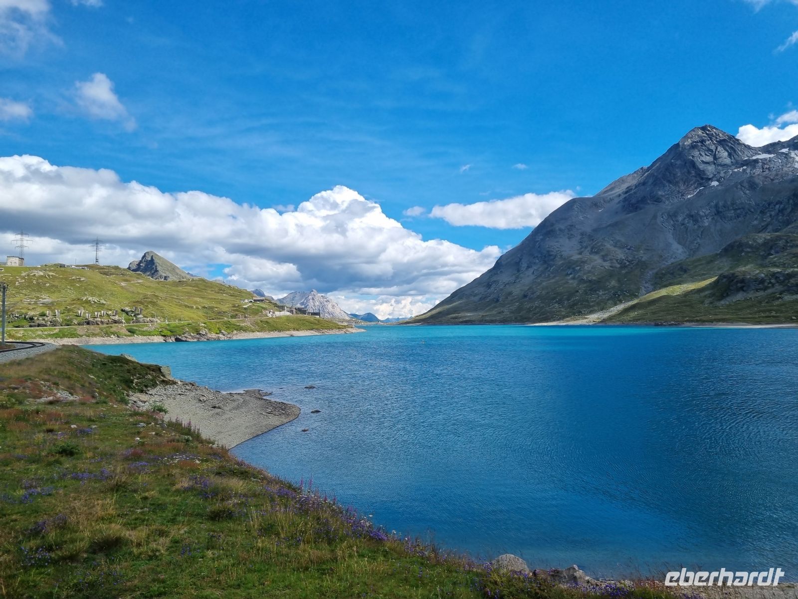 Fahrt mit dem Bernina-Express (Lago Bianco) &ndash; &copy; Katrin Deutschbein (Eberhardt TRAVEL)
