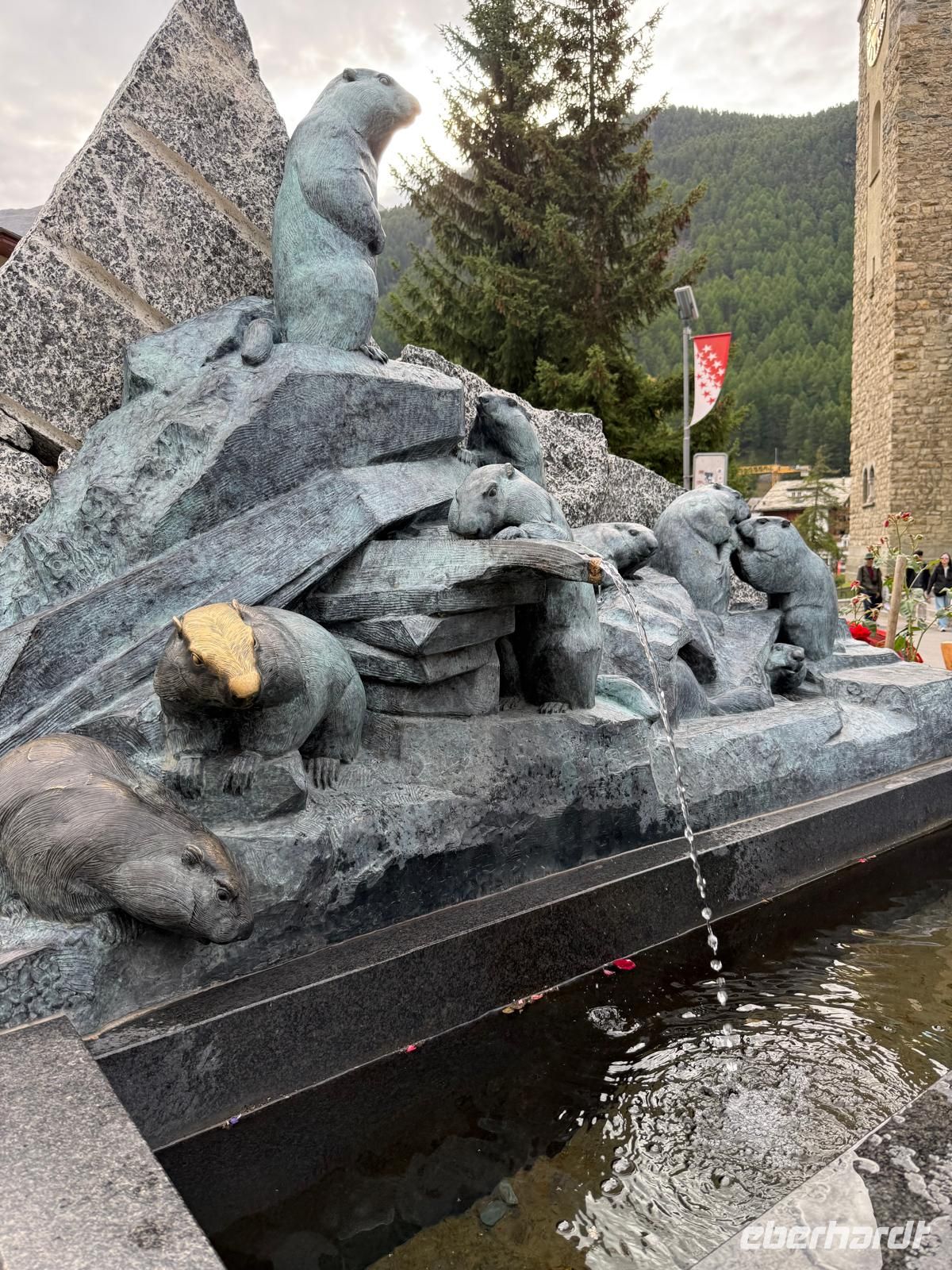 Zermatt - Murmeltierbrunnen &ndash; &copy; Katrin Deutschbein (Eberhardt TRAVEL)