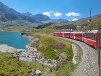 Fahrt mit dem Bernina-Express (Lago Bianco) &ndash; &copy; Katrin Deutschbein (Eberhardt TRAVEL)