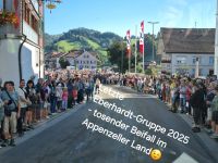 Almabtrieb in Urnäsch - welch ein Empfang... &ndash; &copy; Katrin Deutschbein (Eberhardt TRAVEL)
