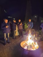 295 Silvester Berner Oberland - Apero an der Feuerschale im Carlton Europe Vintage Erwachsenenhotel in Interlaken &ndash; &copy; Annette Probst-Weise (Eberhardt TRAVEL)