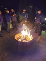 294 Silvester Berner Oberland - Apero an der Feuerschale im Carlton Europe Vintage Erwachsenenhotel in Interlaken &ndash; &copy; Annette Probst-Weise (Eberhardt TRAVEL)