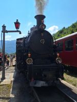 207 Fahrt mit der Furka-Dampf-Bahn - Stopp an der Station Tiefenbach zum Wasser tranken &ndash; &copy; Annette Probst-Weise (Eberhardt TRAVEL)