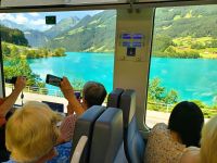 Zugfahrt nach Interlaken. Am Lungernsee &ndash; &copy; Steffen Mucke (Eberhardt TRAVEL)