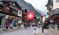 Zermatt, Flaniermeile Bahnhofstraße &ndash; &copy; Steffen Mucke (Eberhardt TRAVEL)