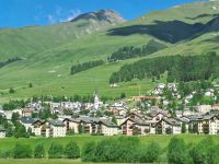 Engadiner Ort Zuez &ndash; &copy; Gisela Hohlfeld (Eberhardt TRAVEL)