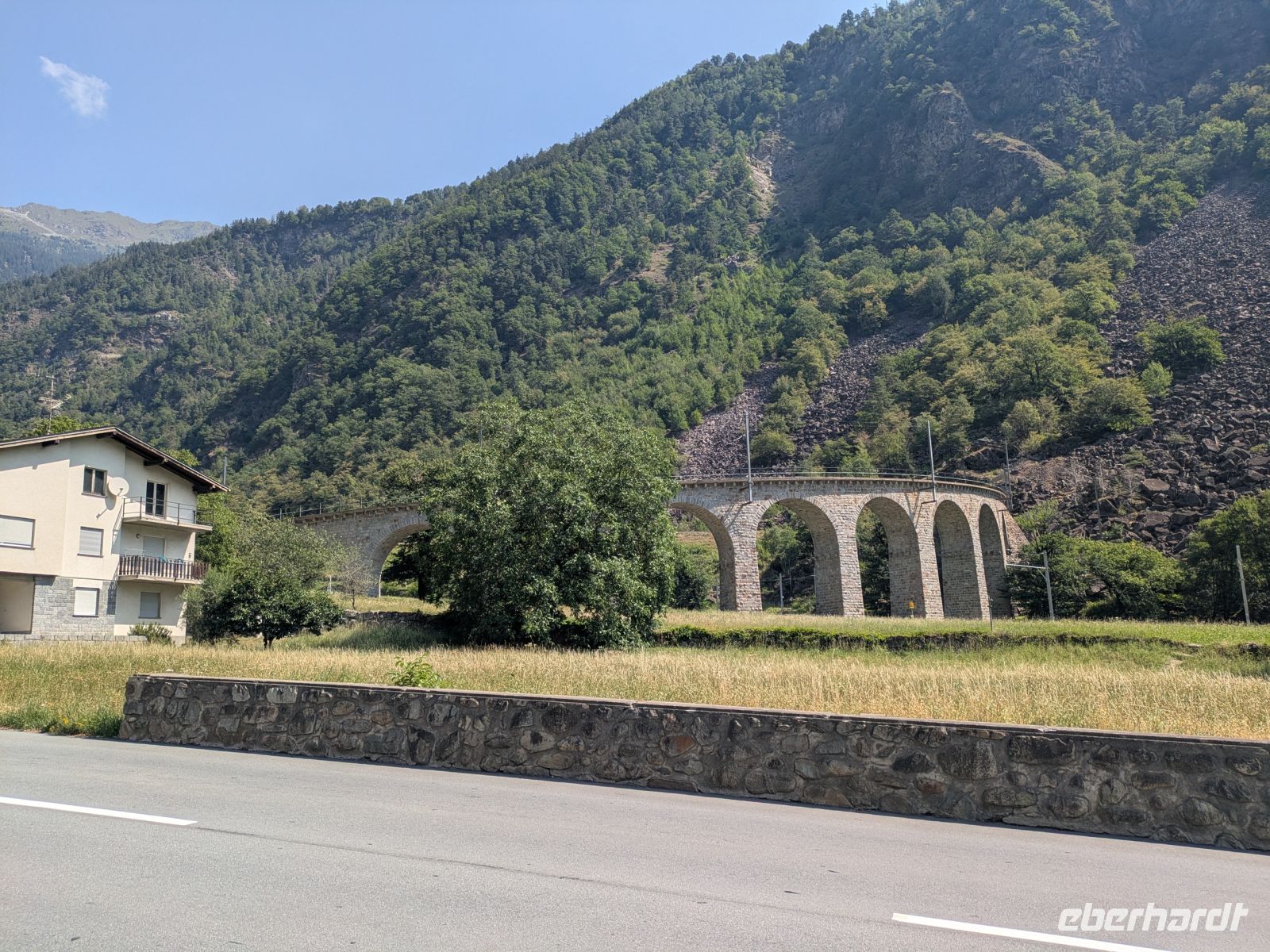 Kreisviadukt des Bernina Express &ndash; &copy; Günter Thomas Menzel (Eberhardt TRAVEL)