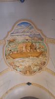 An der Decke ein Bild der Arche
