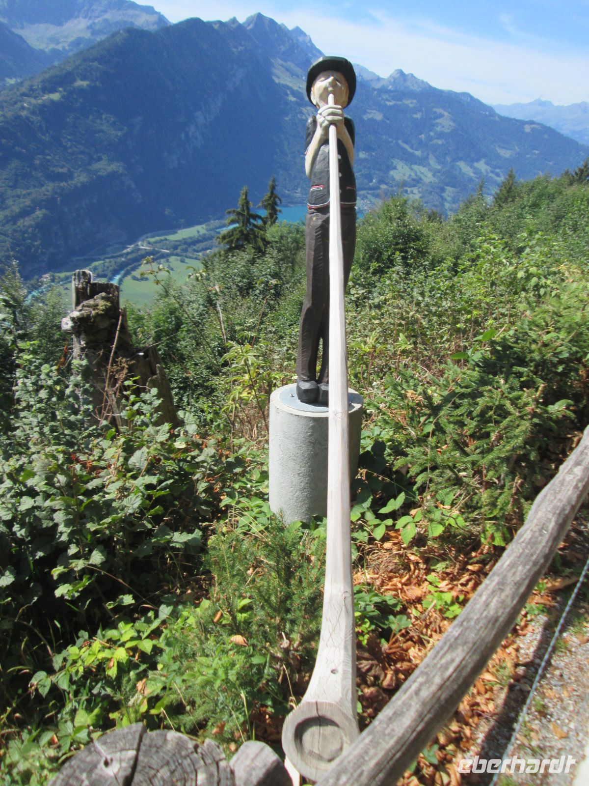 Begrüßung mit dem Alphorn auf dem Harder Kulm &ndash; &copy; Heike Heinen (Eberhardt TRAVEL)